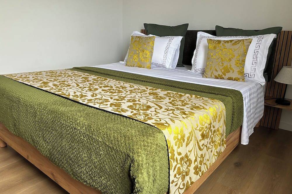 Ganze Wohnung, Comfortable 2–6 Guest Apartment with Free Parking, Close to Orly in Athis-Mons, Essonne