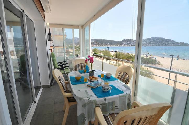 Ferienwohnung für 5 Personen, mit Terrasse und Meerblick, mit Haustier in Roses - 2