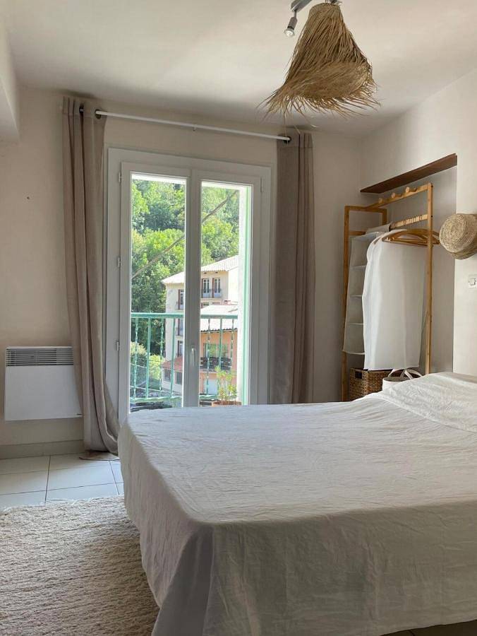 Gîte pour 4 personnes, avec Balcon et Terrasse ainsi que Jardin et Vue dans La Preste les Bains
