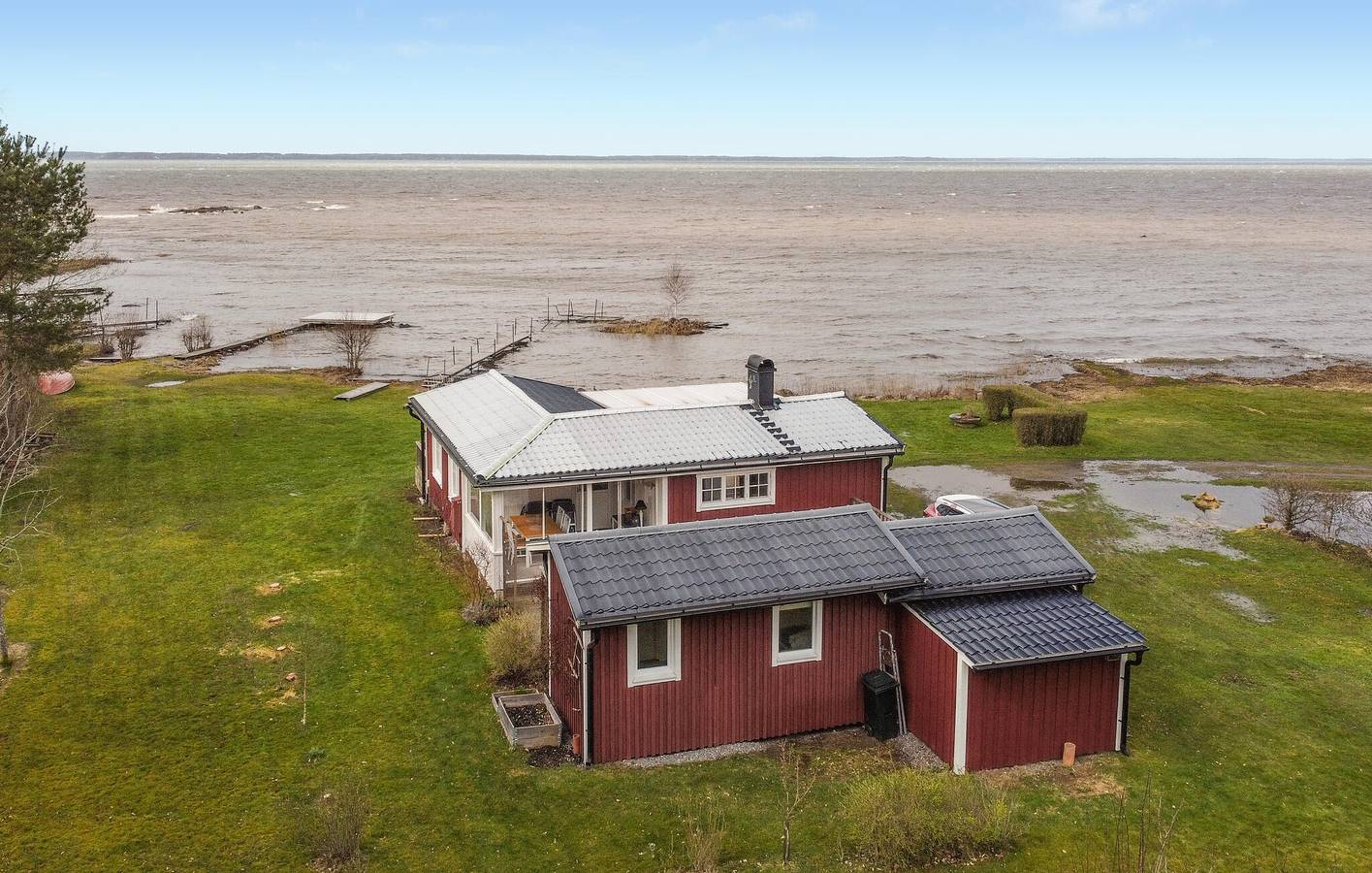 Hus för 8 Personer, med trädgård samt terass och sjöutsikt