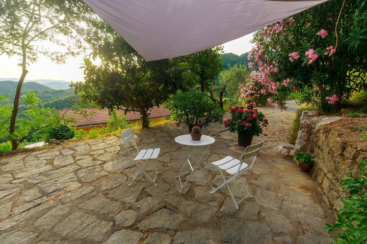 Gîte pour 4 personnes, avec Jardin à Sarzana