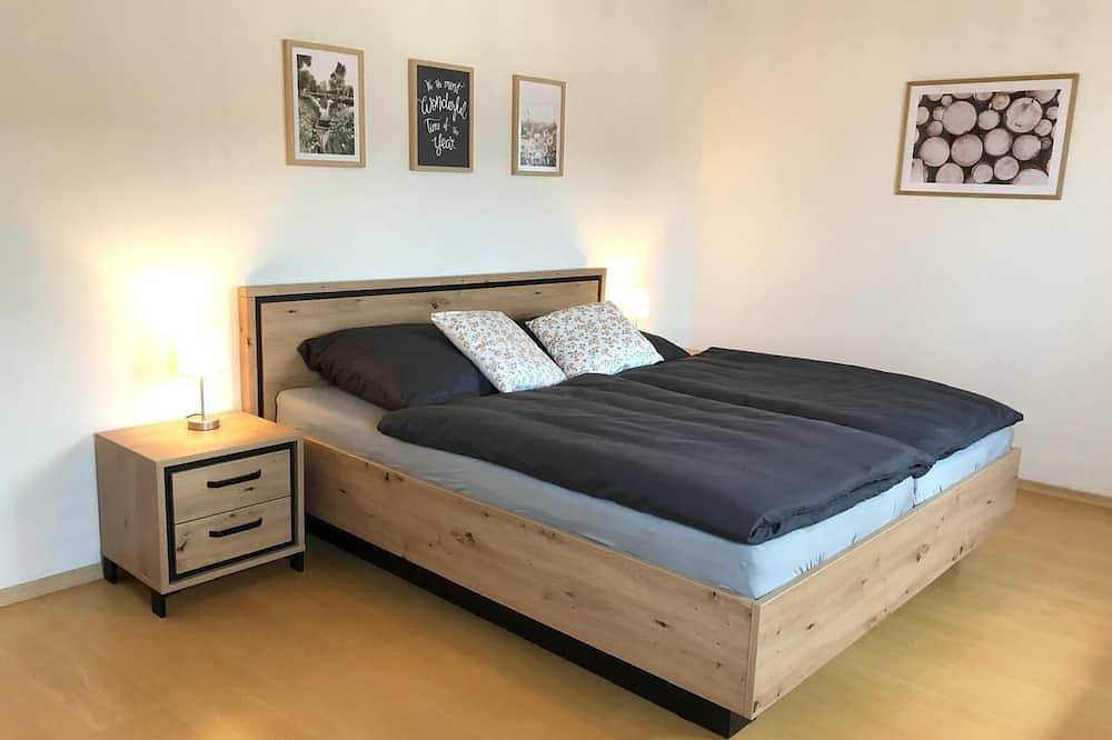 Ganze Wohnung, Moderne Ferienwohnung (100qm) mit Balkon in Hohenwarth, Ostbayern