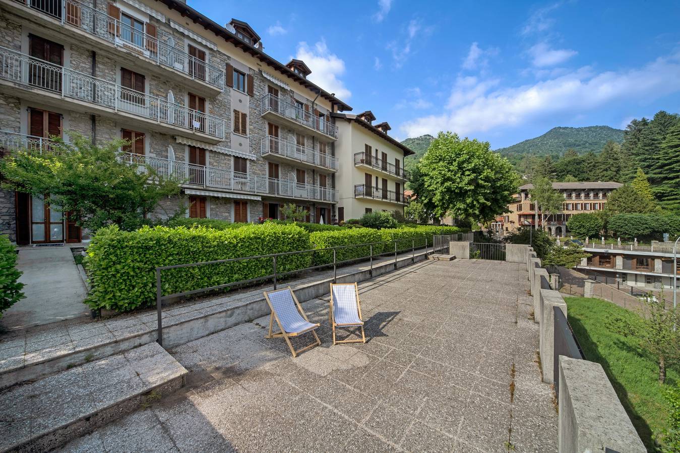 Entire apartment, Apartment 'Mansarda Fra Monte E Lago' with Mountain View, Shared Terrace and Wi-Fi in Esino Lario, Comune di Esino Lario