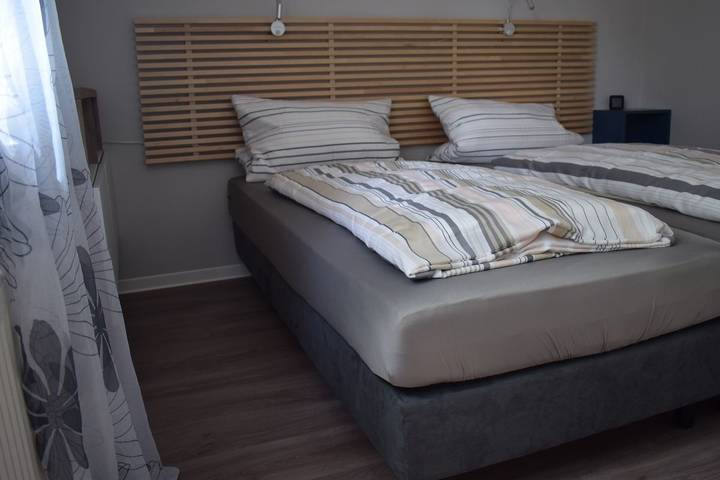 Entire holiday apartment, Holiday apartment for 3 people with terrace in Kehl, Central Black Forest