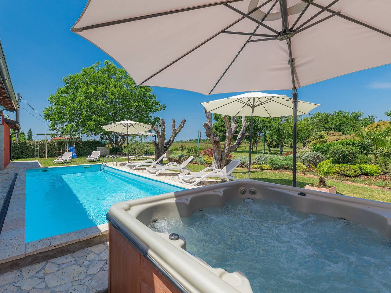 Casa vacanza a Buie a partire da 280€ a notte