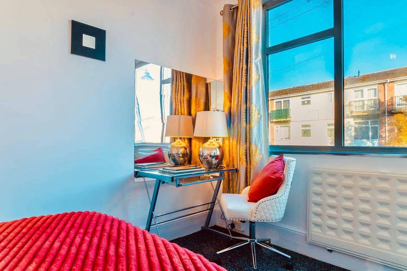 Entire vacation apartment, Rayleigh Retreat-Spacious Family 3 Bed Apartment in Rayleigh, Essex