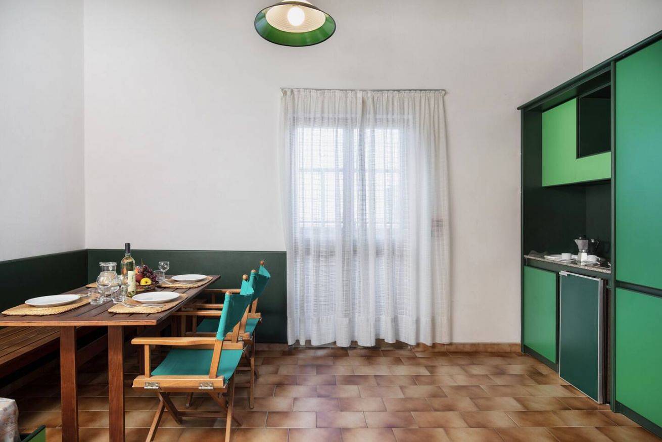 Apartamento entero, Baia Ginestre Three-room apartment with 6 beds in Teulada (Italia), Provincia de Cagliari