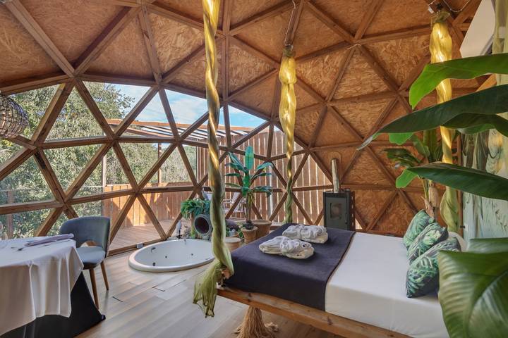 Hel lejlighed, Apartment 'Bubble Suites' with Mountain View, Wi-Fi and Air Conditioning in Canyelles (Barcelona), Garraf