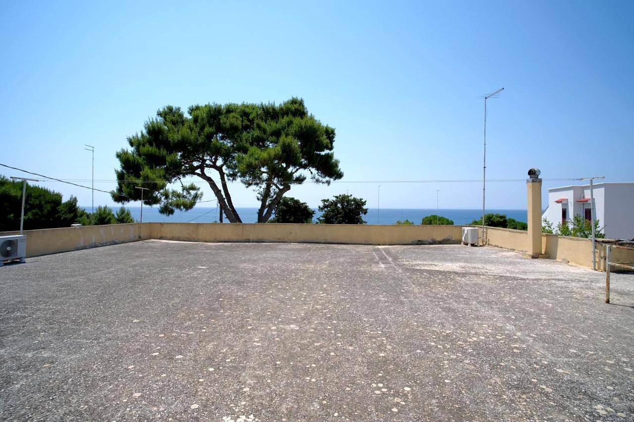 Villa With Garden & Sea View, 200m from the beach in Leporano, Golfo di Taranto