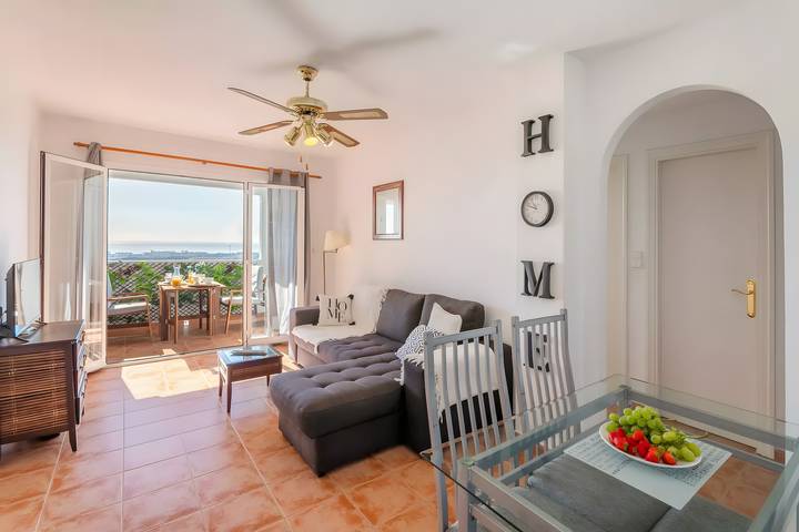 Apartamento entero, Apartamento 'Appartement Avec 2 Piscines' con vistas al mar, Wi-Fi y aire acondicionado in Muchamiel, Costa Blanca