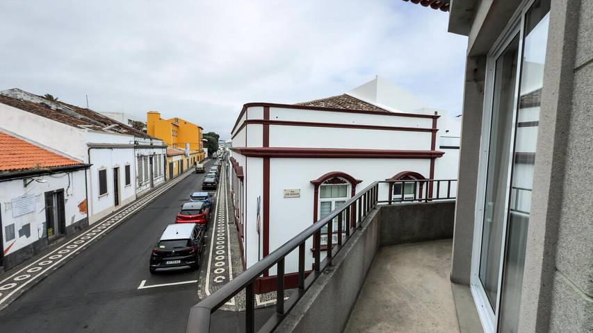 Apartamento entero, Apartamento de vacaciones para 2 personas con balcón in Isla de San Miguel, Ponta Delgada