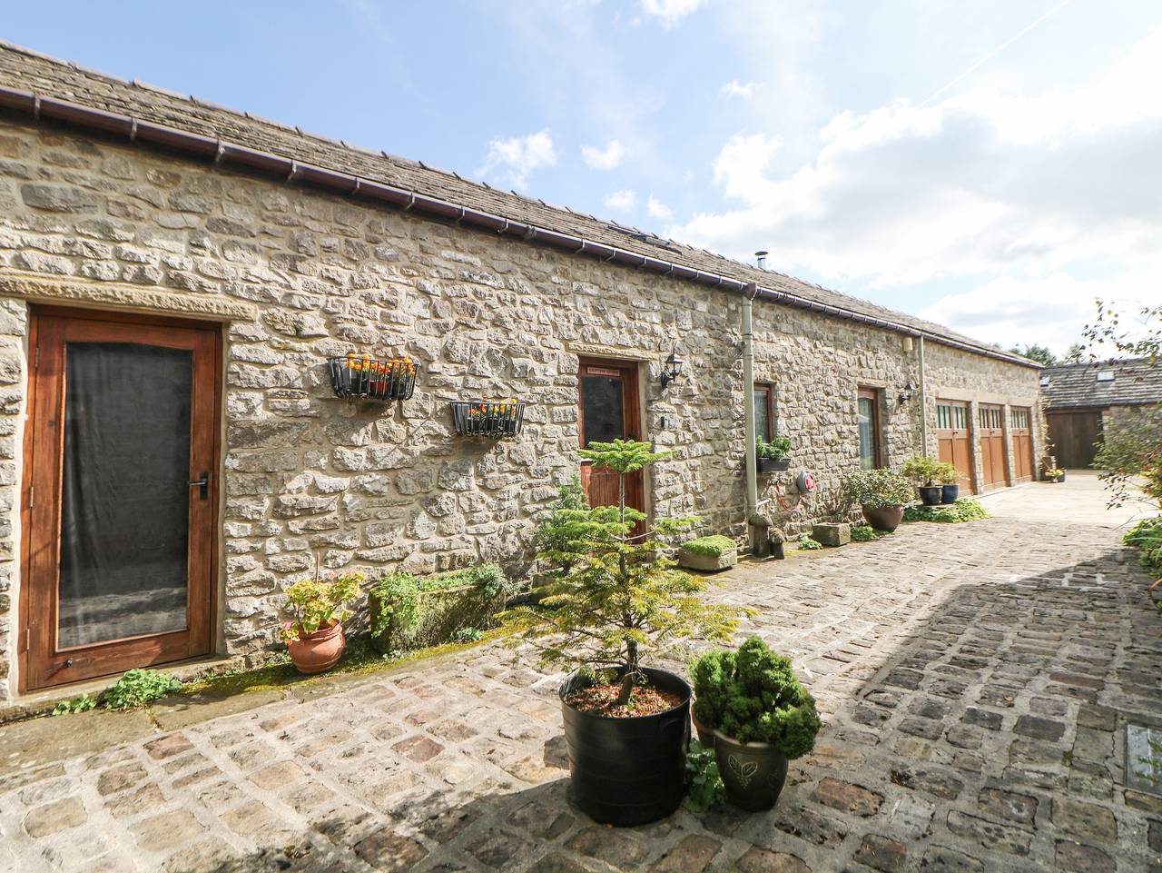 Courtyard Cottage in Peak Forest, Derbyshire
