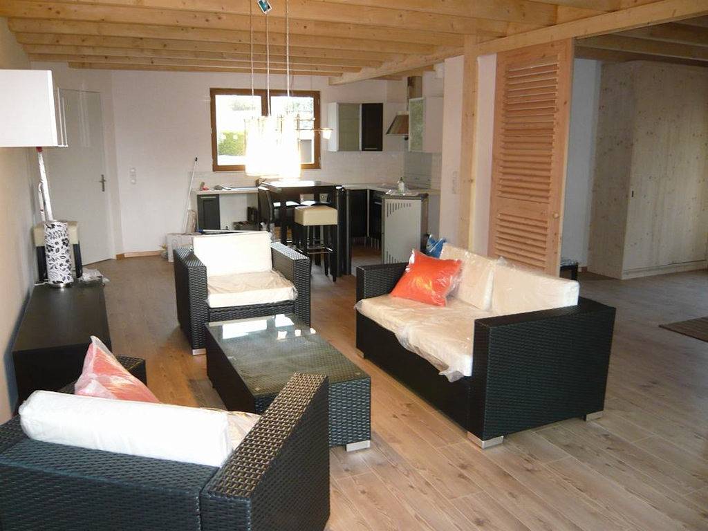 Maison moderne en ossature bois, avec piscine in Saint-Romain-en-Viennois, Parc naturel régional du Mont-Ventoux