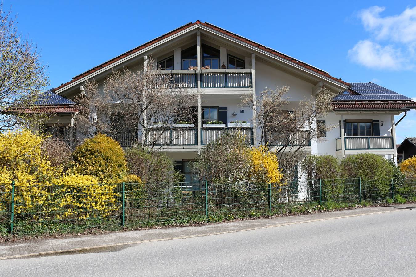 Ganze Ferienwohnung, Ferienappartement Austen - Ferienappartement Austen 45m²  1.Og ein Wohn-/Schlafraum, Balkon in Piding, Berchtesgadener Alpen