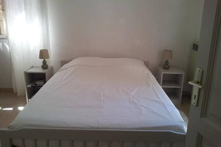 Location de vacances pour 7 personnes, avec terrasse et jardin dans Plage d'Agosta - 2