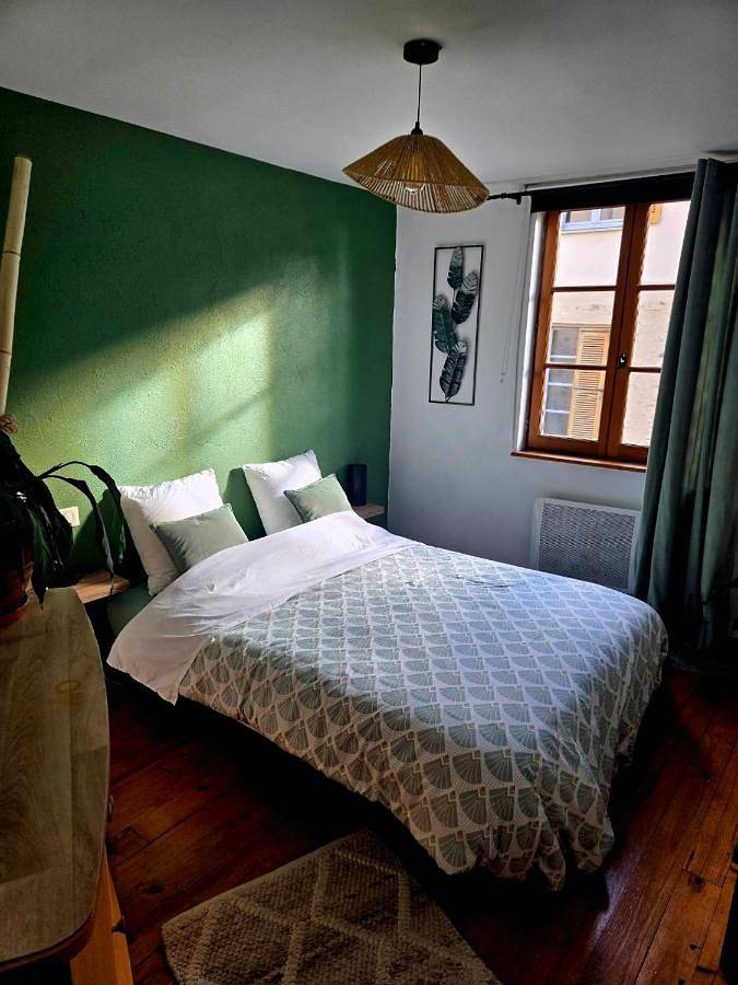 Location de vacances pour 6 personnes, avec vue à Saint-Léonard-de-Noblat - 2