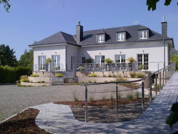 Maison de vacances pour 18 personnes, avec jardin et terrasse ainsi que piscine et sauna