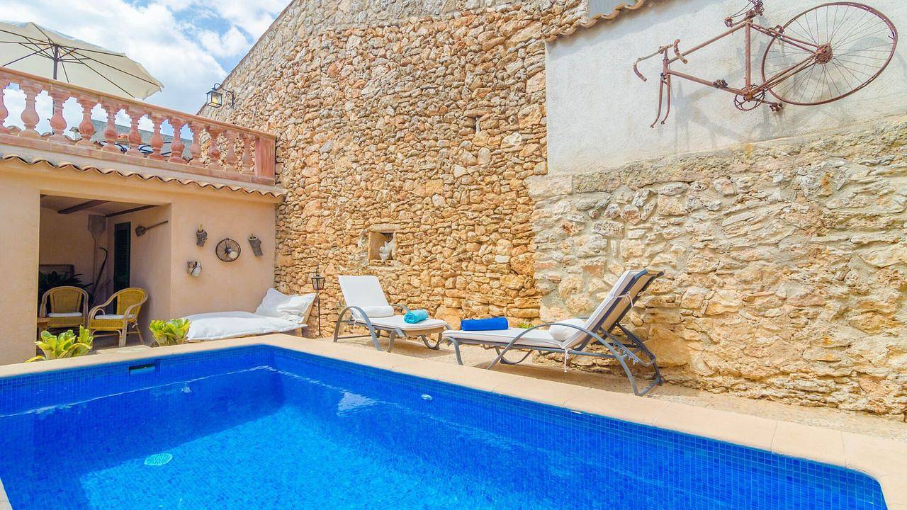 Chalet para 10 personas con piscina in Llubí, Interior de Mallorca