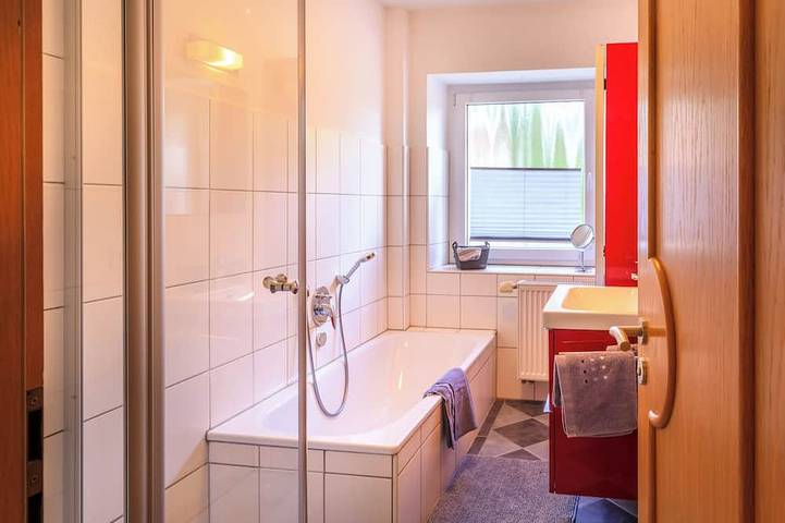 Gîte pour 6 personnes, avec terrasse et jardin à Kitzingen - 3