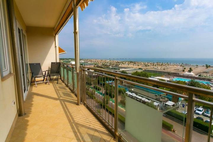 Ferienwohnung für 4 Personen, mit Kinderpool und Ausblick sowie Pool und Terrasse, mit Haustier in Chioggia - 3