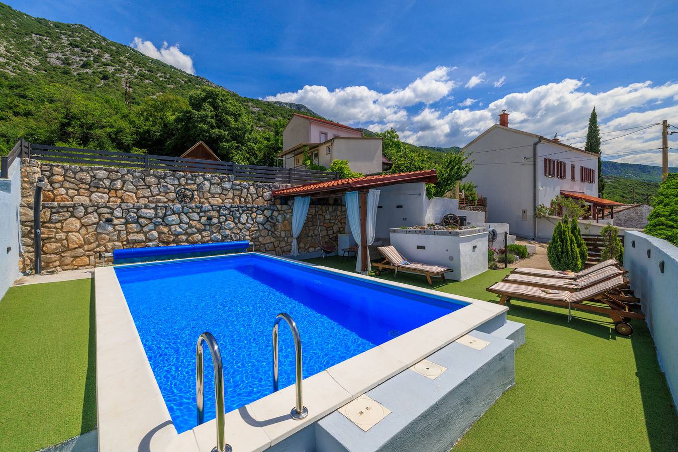 House Bozica with sauna and pool in Tribalj, Primorje-Gorski Kotar