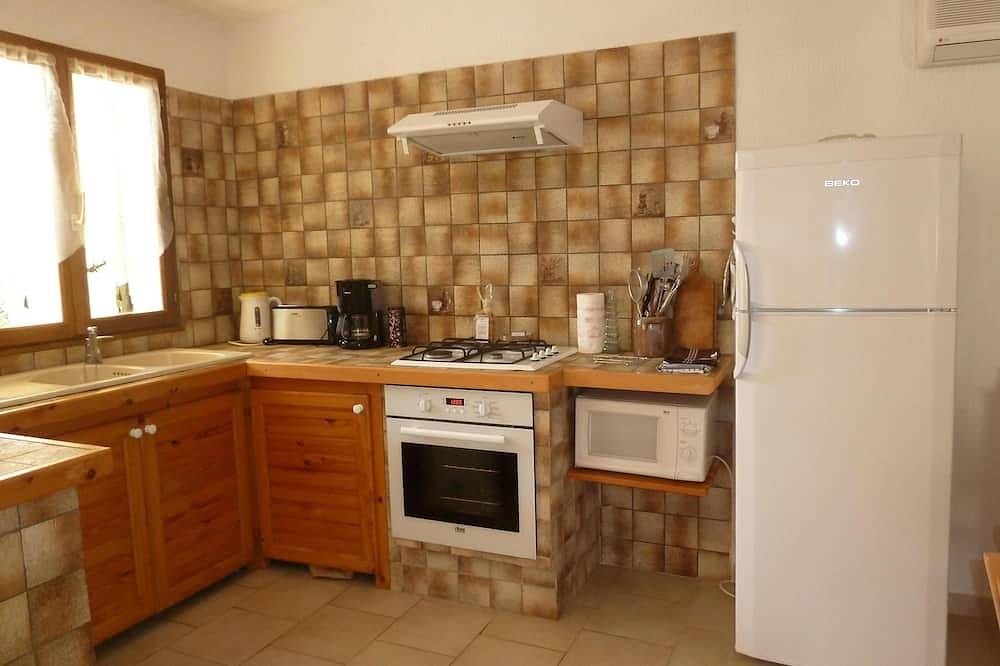 Entire apartment, Beautiful Apart. 80M² well equipped Ground Floor Villa with pleasant garden in Cappiciolo, Olmeto