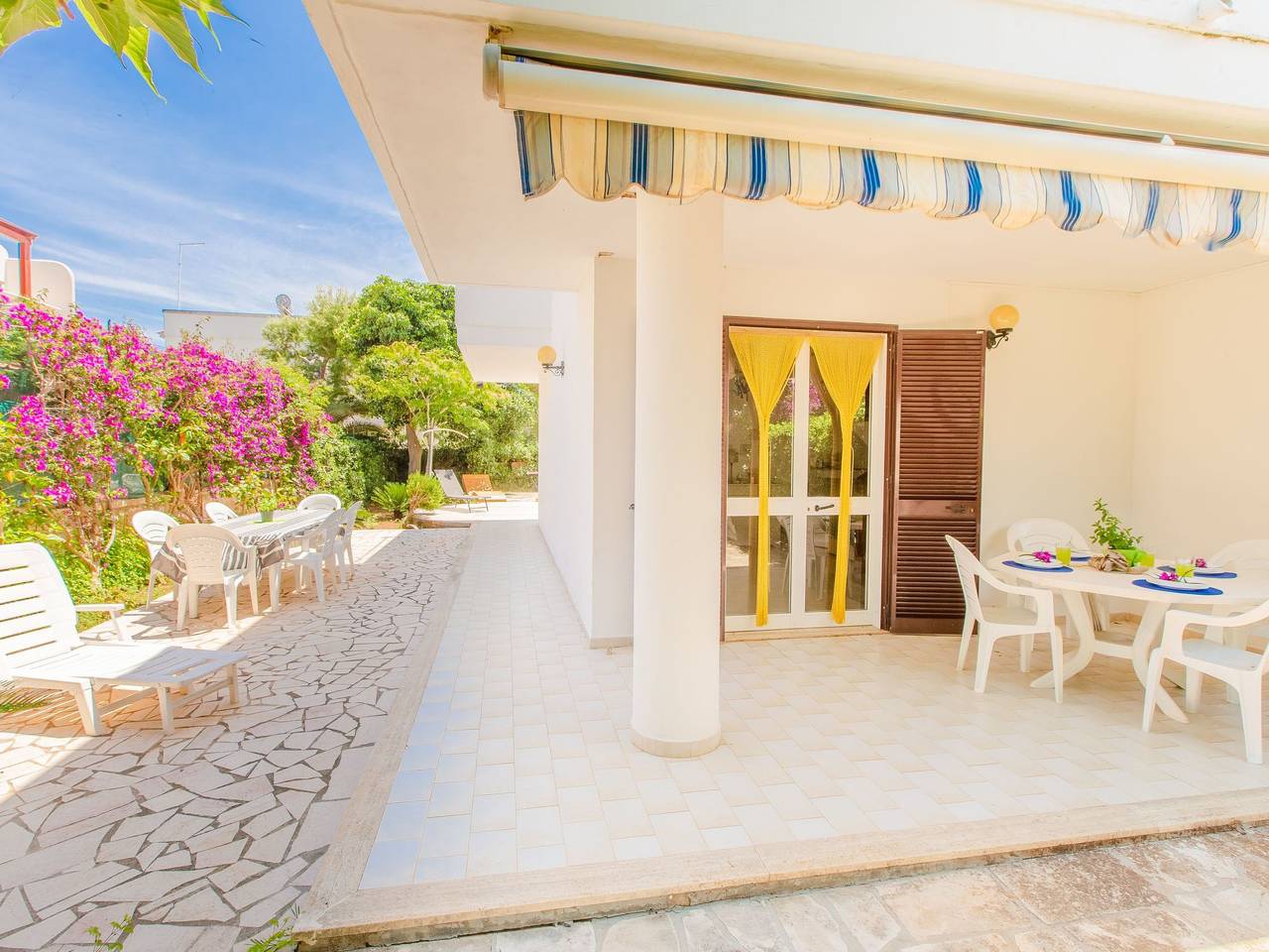 Villa 'Irene' mit Garten, Terrasse und Grill in Torre Santa Sabina, Salento