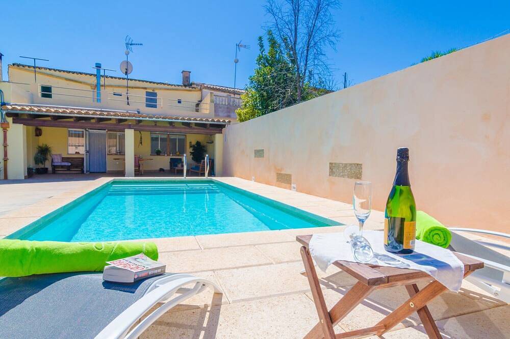 Ca Ses Nines - Villa With Private Pool In Ariany in Ariany, Majorca Center