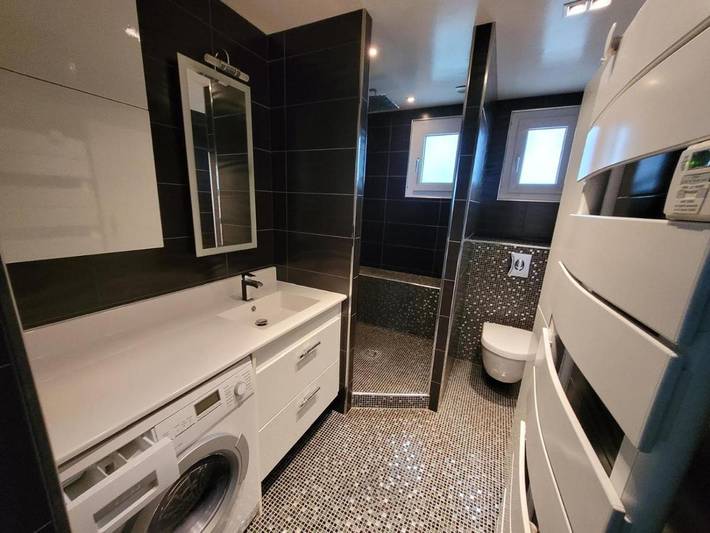 Gîte pour 5 personnes, avec vue et terrasse dans Piscine Agora - 4