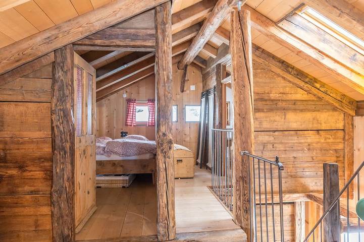 Magnificent large chalet on the slopes more information <br>La gouille à l'ours in Villy VS, Riddes