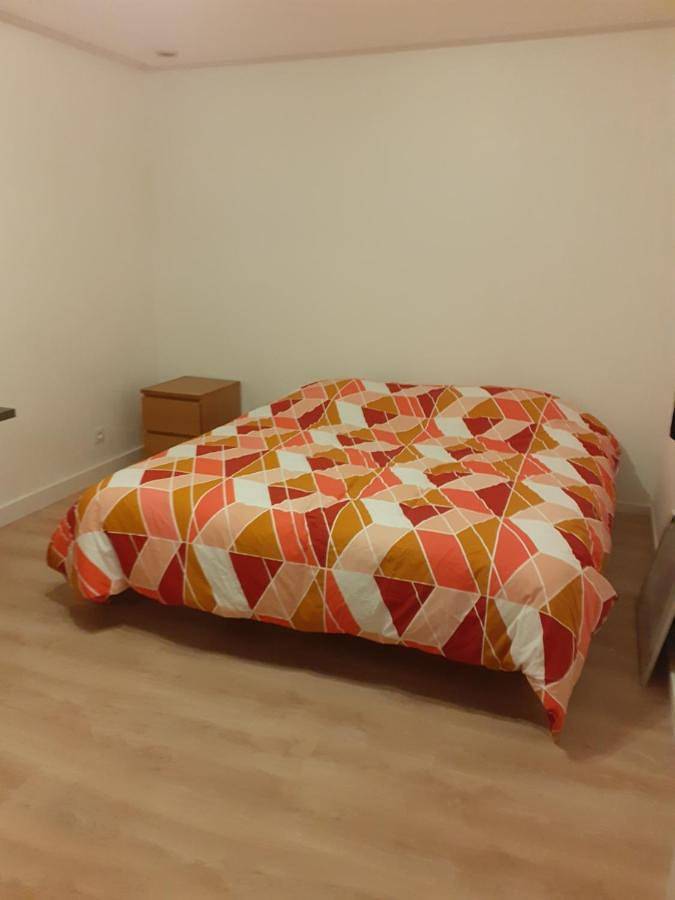 Appartement entier, Two-Bedroom Apartment in Déville-lès-Rouen, Région de Rouen