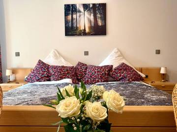 Ferienwohnung für 4 Personen, mit Ausblick und Terrasse in Leichlingen