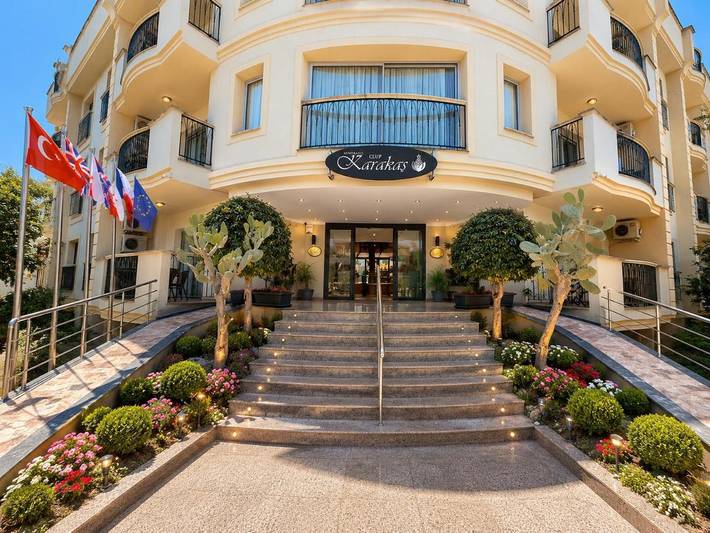 Hotel para 4 personas, con jardín además de vistas y piscina - 1