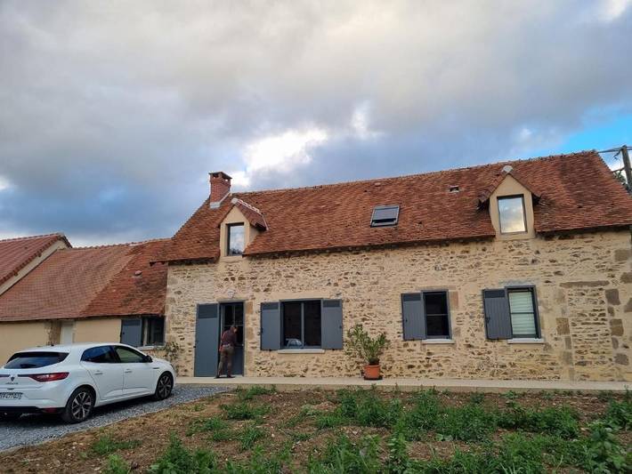 Gîte pour 6 personnes, avec jardin à Cuzion