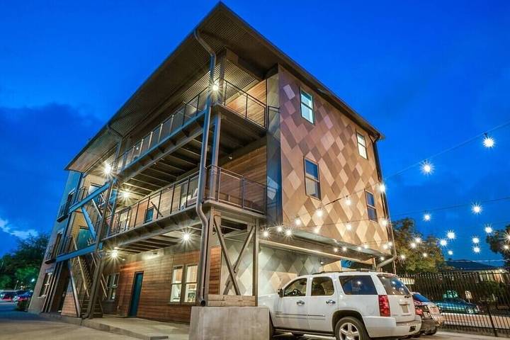 Loft for 7 people in Dallas