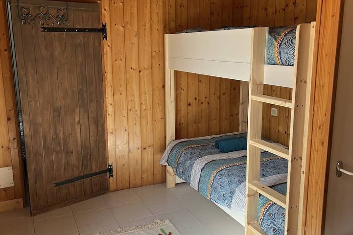 Gîte pour 8 personnes, avec terrasse ainsi que jardin et jacuzzi, animaux acceptés à Condat-sur-Vézère - 3