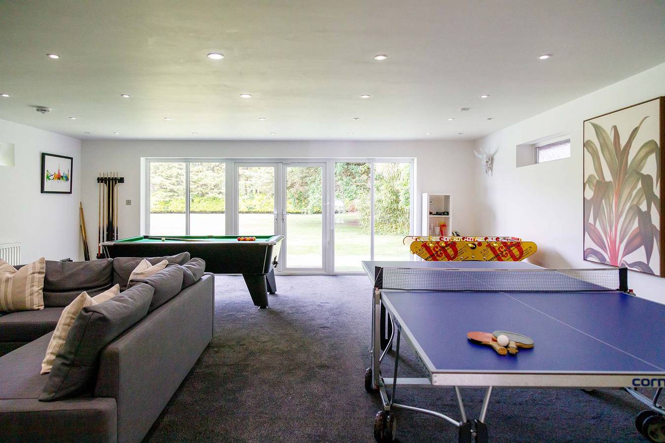 Stunning 5Br Home with Pool - 5 min to Beach in West Wittering, West Sussex