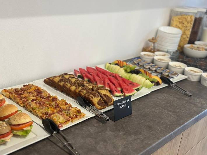 Hôtel pour 4 personnes, avec terrasse ainsi que jardin et vue dans Ksamil - 3