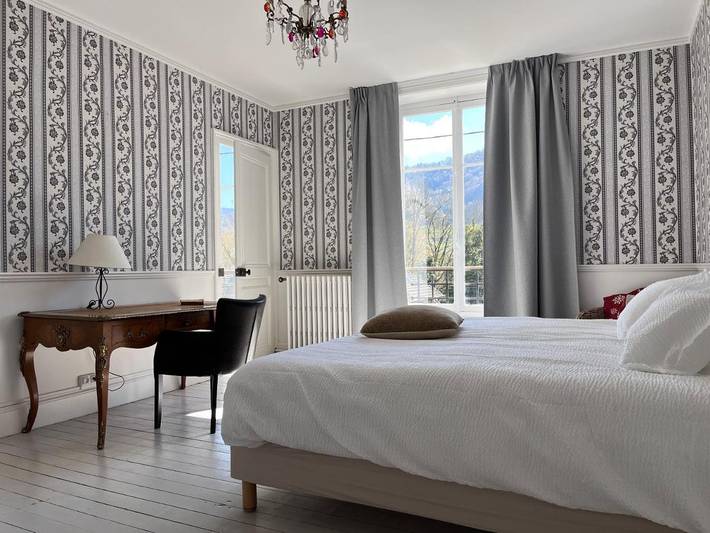 Location de vacances pour 15 personnes, avec Terrasse et Jardin dans Saint-Bueil