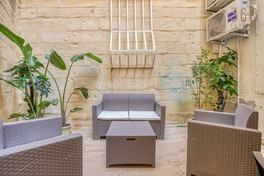 Ganze Wohnung, Charming 1Br Apt with Private Terrace in Bormla in Cospicua, Insel Malta