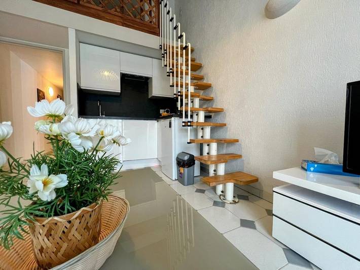 Gîte pour 5 personnes, avec vue et balcon dans Gare D Antibes - 2