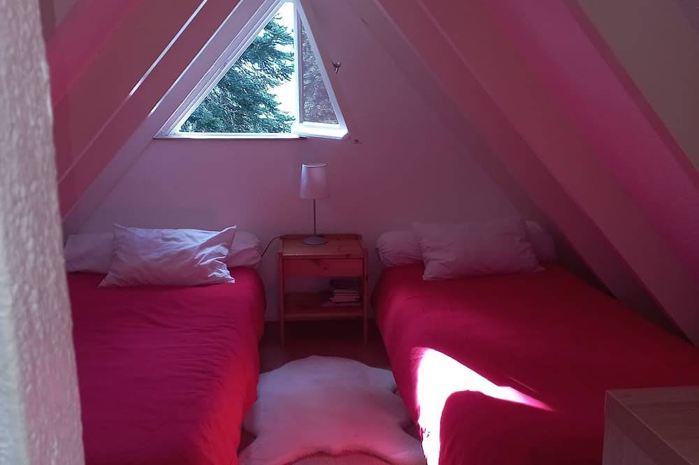 Charmant chalet Guzet avec cheminée, option draps, Les 4 Chouettes in Guzet-Neige, Ustou