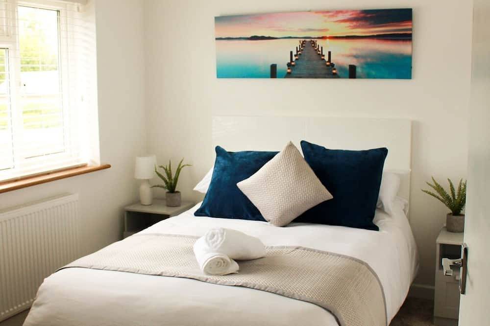 King or twin beds free parking x3 wifi corporates\n in Kettering, Northamptonshire