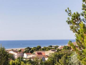 Camping pour 4 personnes dans l' Aude