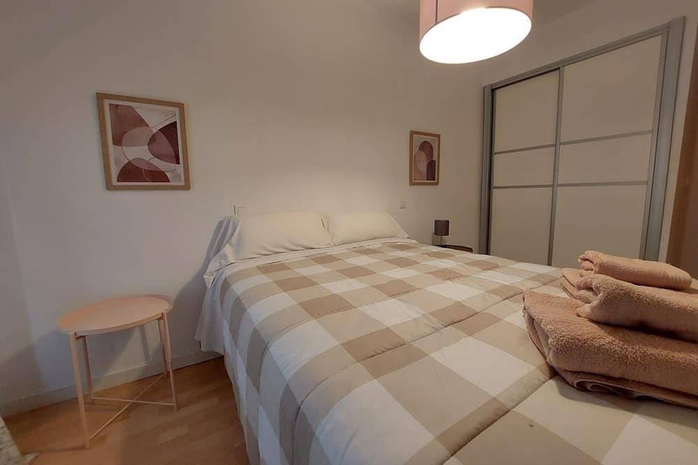 Entire apartment, 18 San Miguel Towers Downtown in Saragossa, Saragossa Province