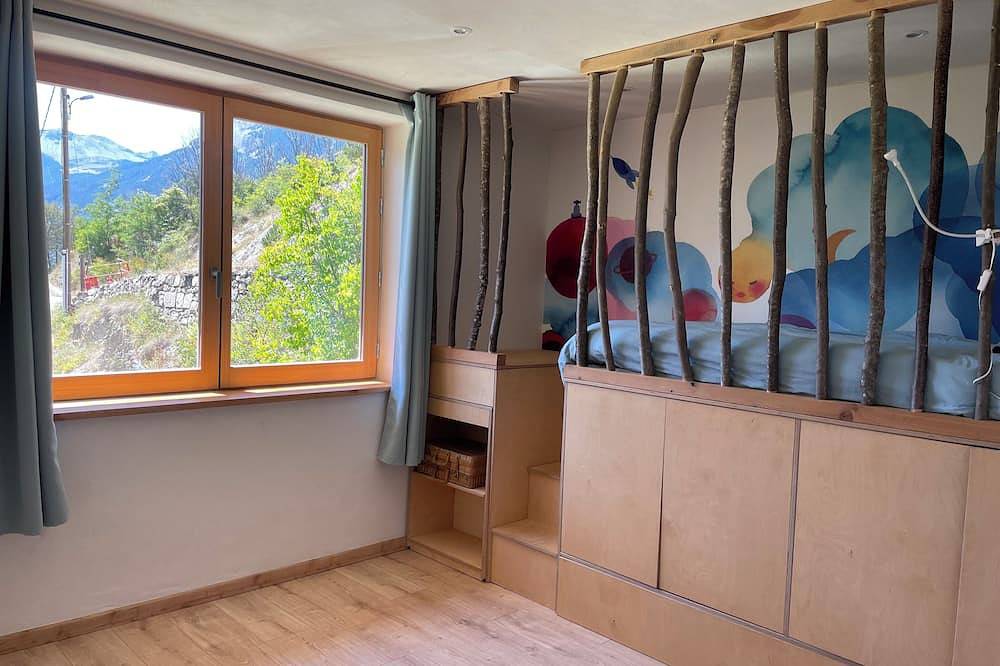 Mountain house with breathtaking view of the Guil river in Eygliers, Nationalpark Écrins