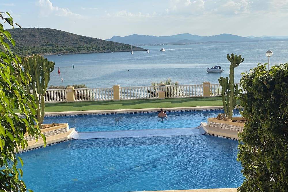 Duplex with spectacular views in Villas Romanas in La Manga del Mar Menor, Mar Menor