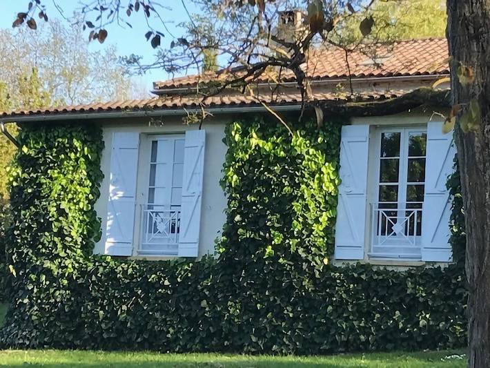 Location de vacances pour 6 personnes, avec Jardin et Piscine à Cuq