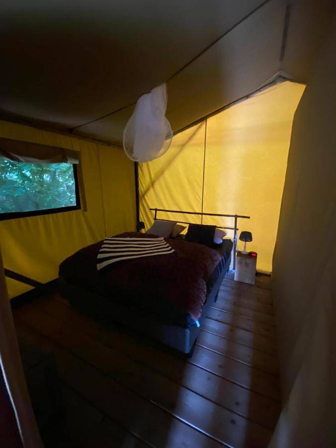 Zelt für 5 Personen, mit Balkon und Terrasse sowie Garten und Pool im Hunsrück - 4