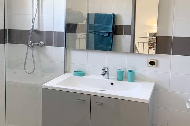 Location de vacances pour 6 personnes, avec jardin dans Plage Du Capelan Bandol - 4